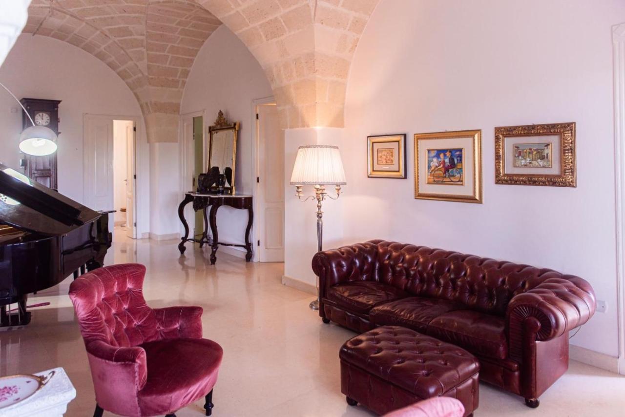 Villa Encantamiento - Dimora Gelsomino - Masseria Storica Nel Cuore Della Puglia Con Piscina Latiano Exterior photo