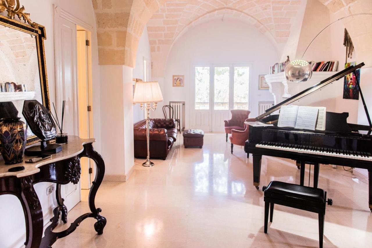 Villa Encantamiento - Dimora Gelsomino - Masseria Storica Nel Cuore Della Puglia Con Piscina Latiano Exterior photo