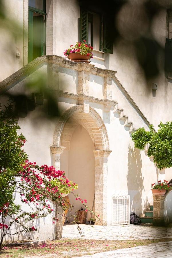 Villa Encantamiento - Dimora Gelsomino - Masseria Storica Nel Cuore Della Puglia Con Piscina Latiano Exterior photo