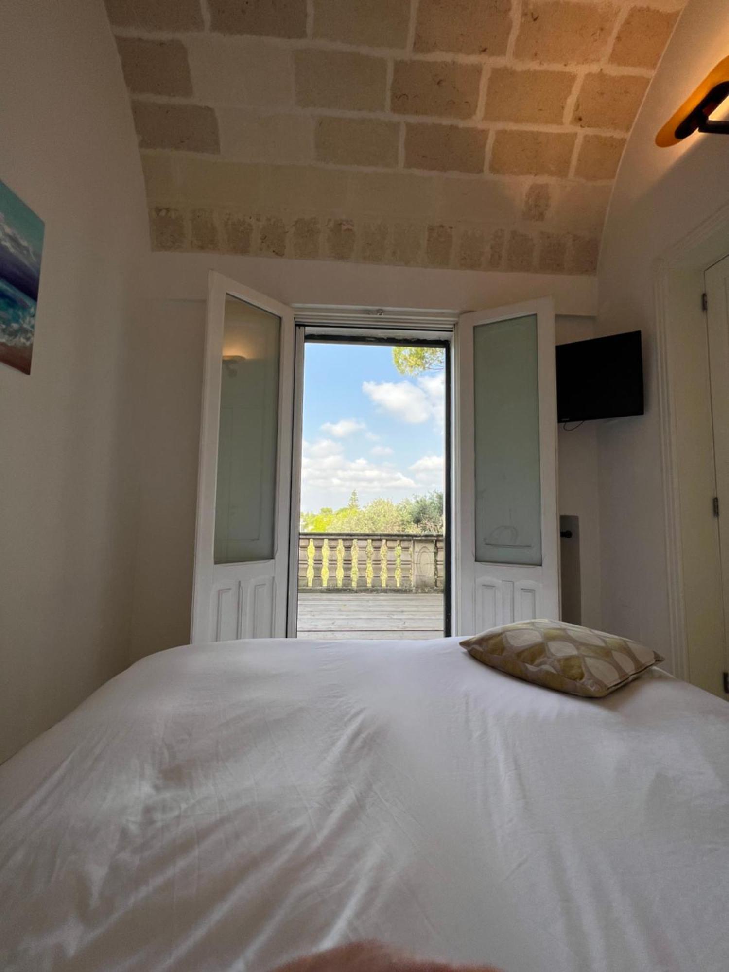 Villa Encantamiento - Dimora Gelsomino - Masseria Storica Nel Cuore Della Puglia Con Piscina Latiano Exterior photo